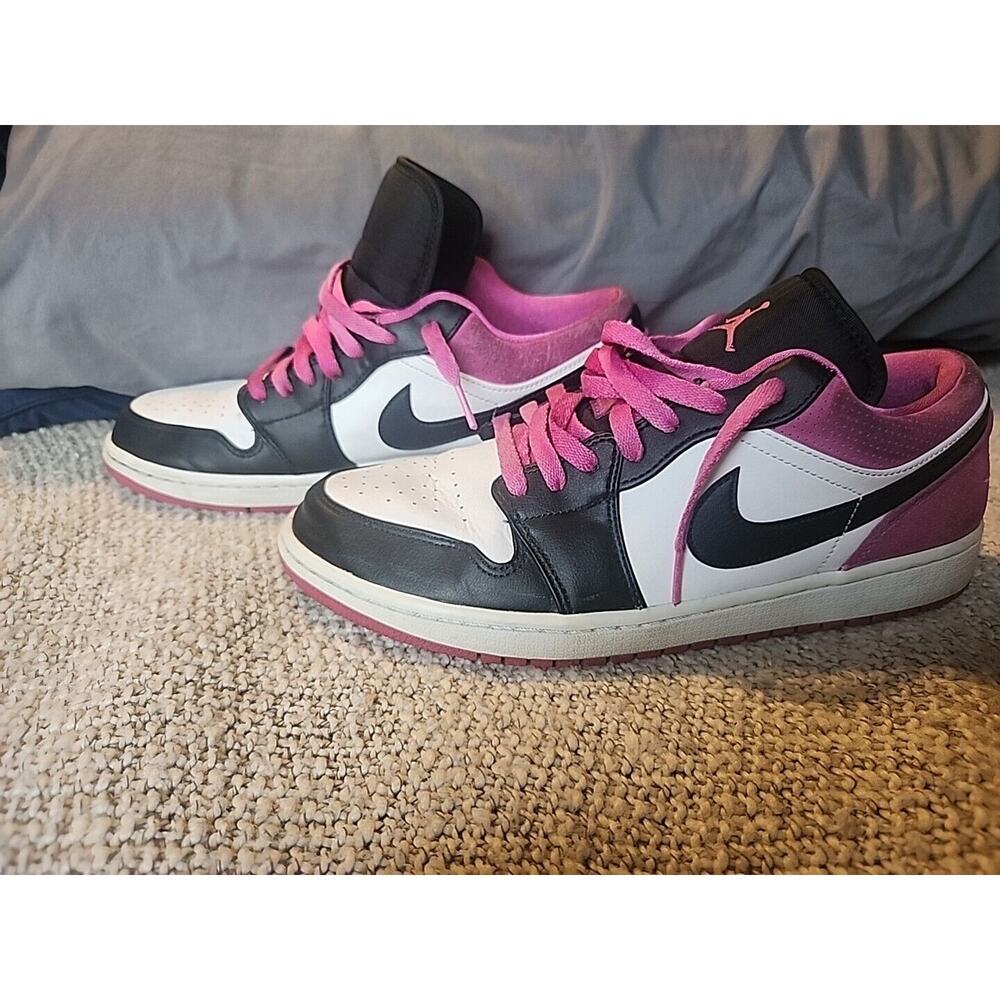 Nike Air Jordan 1 Low Black Active Fuchsia size 11 CK3022-005 OG I Black Toe